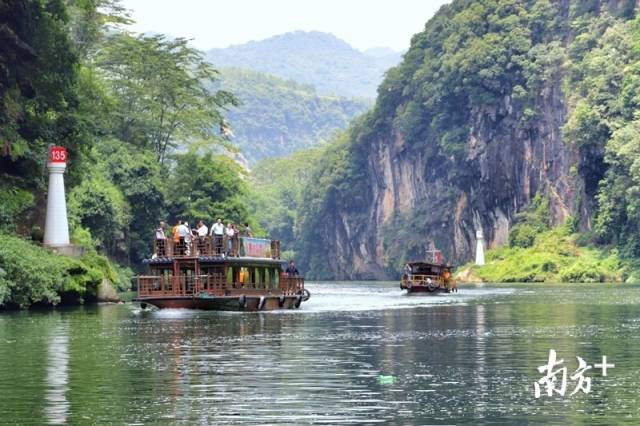 游覽湟川三峽，享連州秀美風(fēng)光。梁素雅 攝