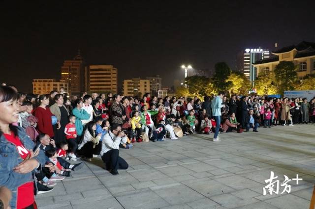 活動吸引了眾多市民群眾。段燦 攝