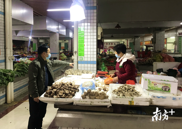 強化市場監(jiān)管，建立整改臺賬，發(fā)現(xiàn)一處，整改一處，銷號一處。