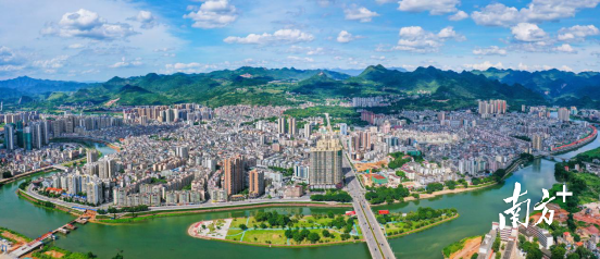 俯瞰連州城。曾亮超 攝