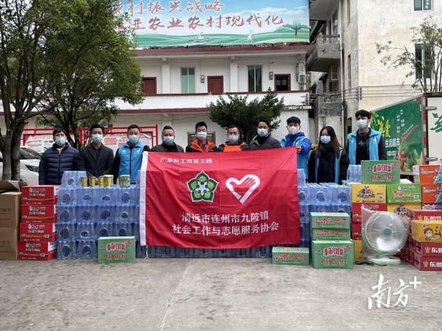 籌措物資助力困難群眾暖度寒冬。
