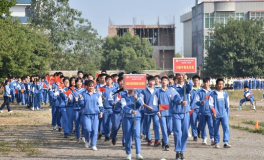 連州市職業(yè)技術(shù)學(xué)校、連州技工學(xué)校舉辦2019年廣播操比賽359.png