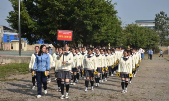 連州市職業(yè)技術(shù)學(xué)校、連州技工學(xué)校舉辦2019年廣播操比賽377.png