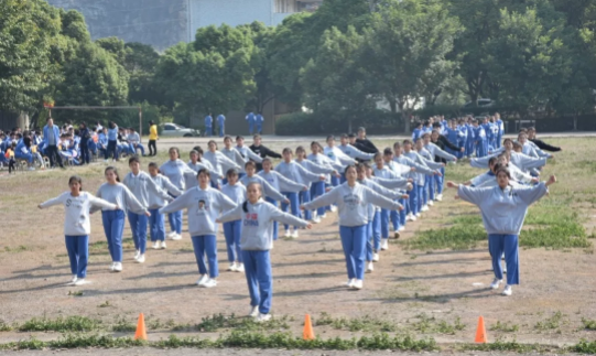 連州市職業(yè)技術(shù)學(xué)校、連州技工學(xué)校舉辦2019年廣播操比賽708.png